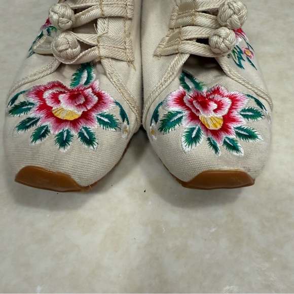 SATUKI Handmade Embroidered Shoes Chinese Knot Style Casual Floral Shoes 8.5 - Picture 2 of 11